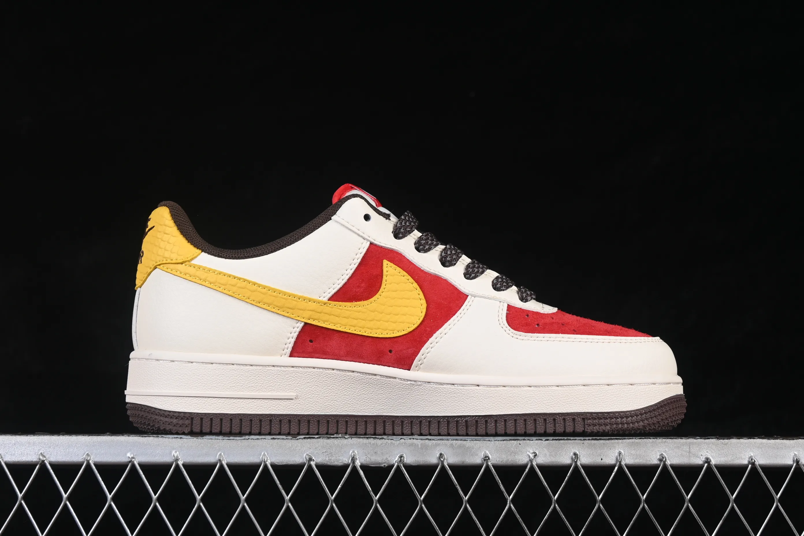 All categories Nk Air Force 1 Air Force series Nk Air Force 1 Low Air Force low-top Nike Air Force 1'07 Low red, white and yellow contrast Air Force 1 low-top casual sneakers JP2026-155